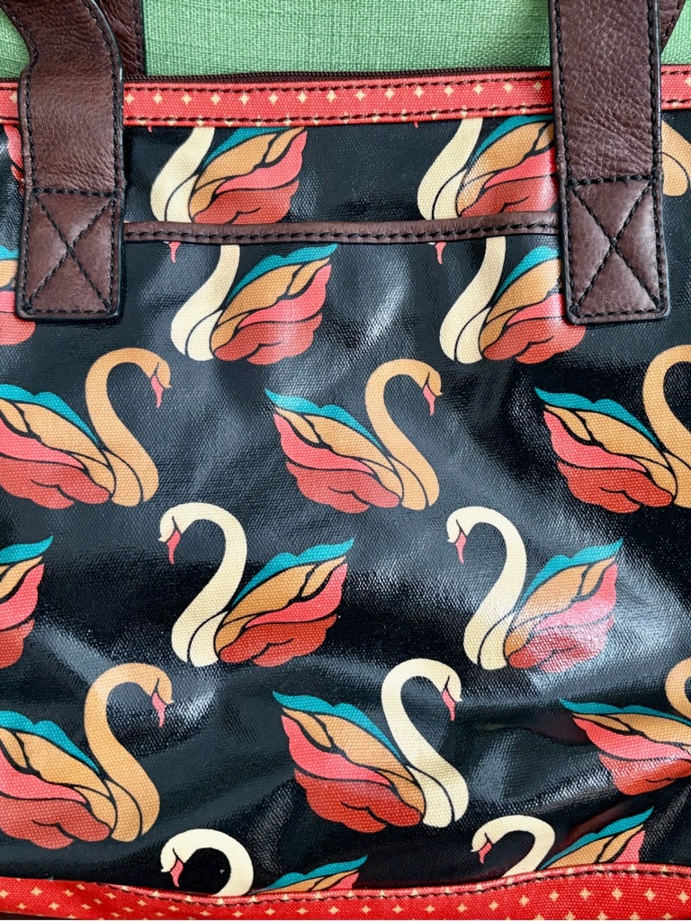 Women's Fossil Key Swan Print Tote Bag in Black and Red - Picture 4 of 6